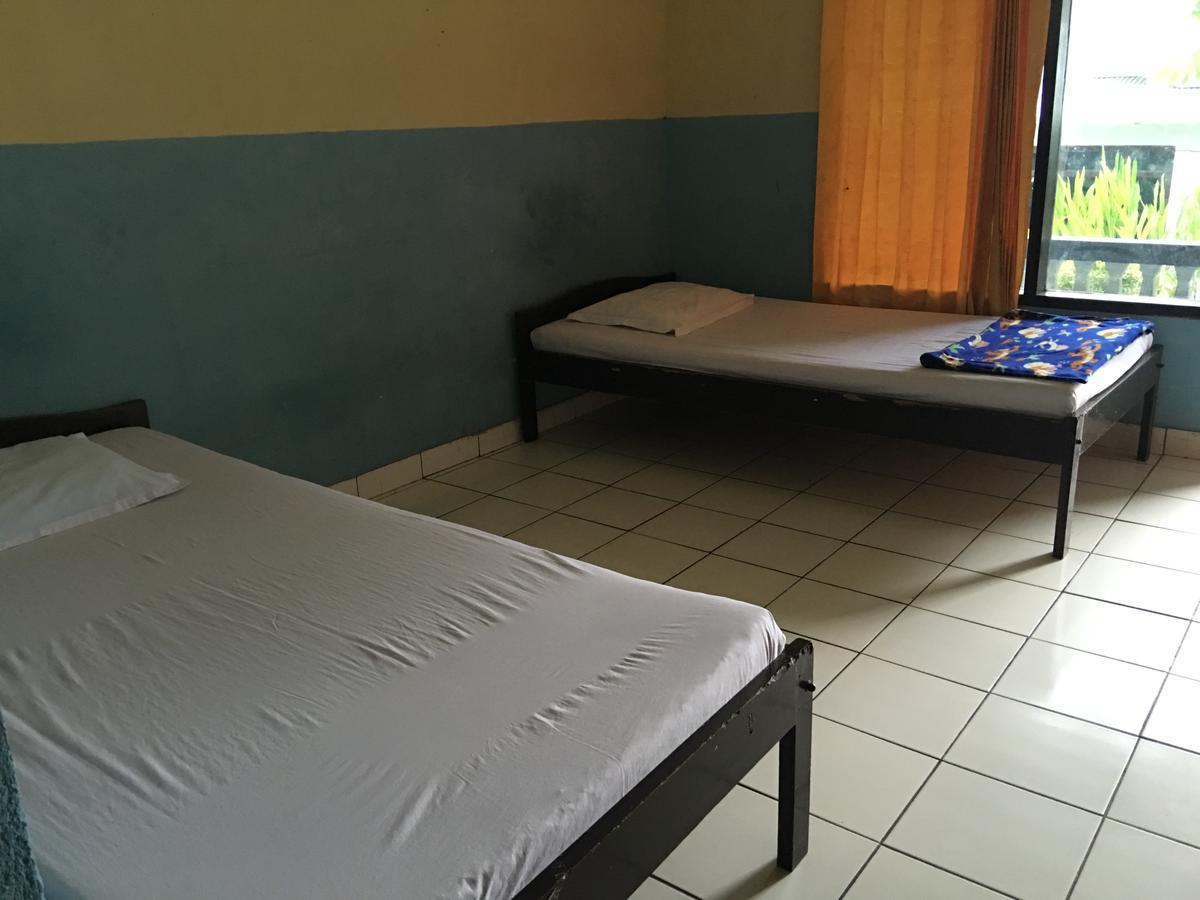 Tamasya Garden Hotel Kotamobagu Zimmer foto